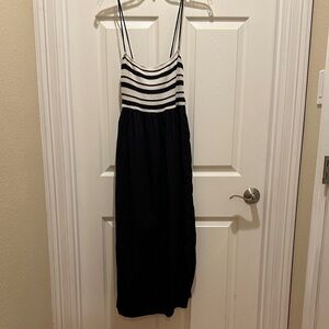 black and white maxi dress zara Knit Dress Zara White Black Dress Long Sleeve Zara Oversized Sweater Dress ZARA BLACK WHITE